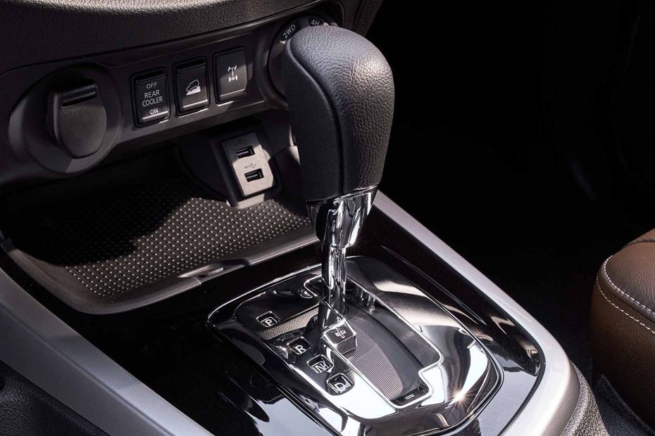 Nissan Terra (2019-2020) Gear Shifter