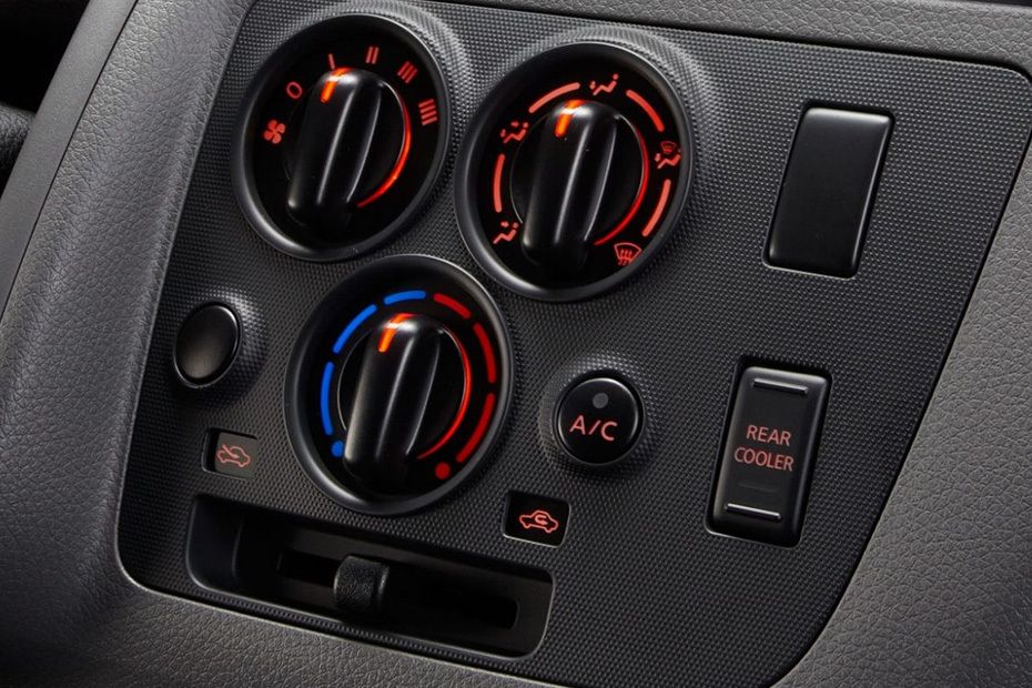 Nissan NV350 Urvan 2023 Price List Philippines, Promos, Specs Carmudi