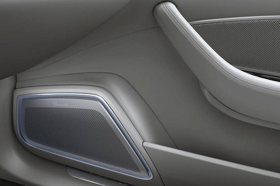 Porsche Panamera Speakers View