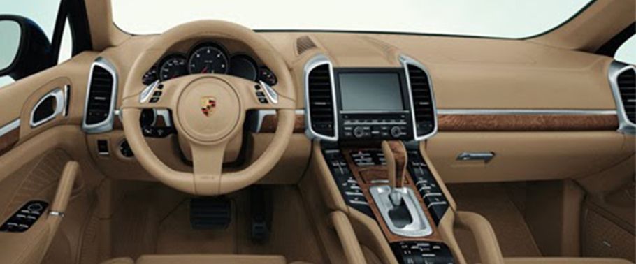 Dashboard View of Macan S