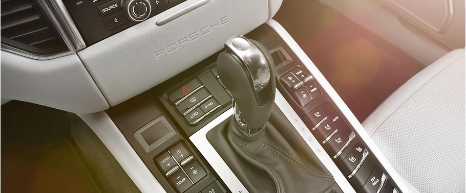 Porsche Macan S Diesel 245 hp Gear Shifter