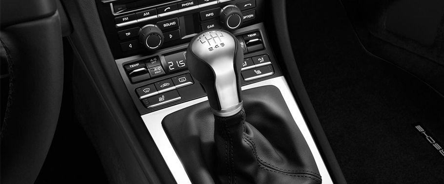 Porsche 911 Carrera GTS Cabriolet Gear Shifter