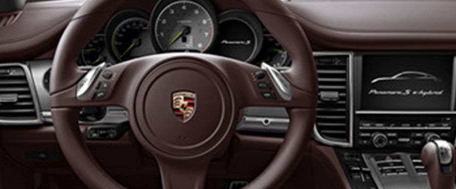 Porsche Panamera 4S Multi Function Steering