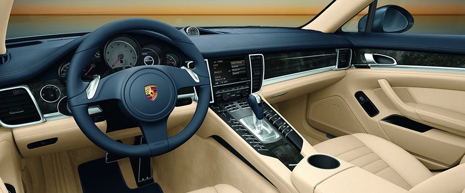 Dashboard View of Panamera GTS