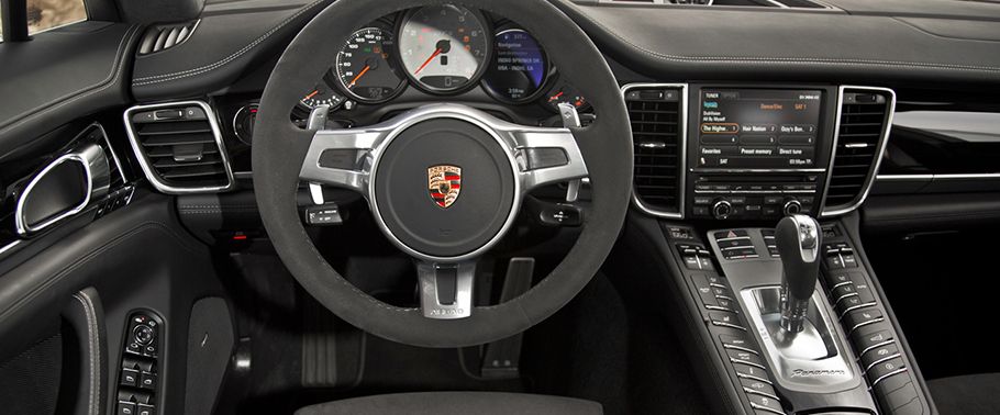 Porsche Panamera GTS Steering Wheel