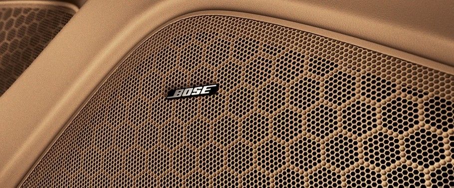 Speakers View of Porsche Panamera Edition
