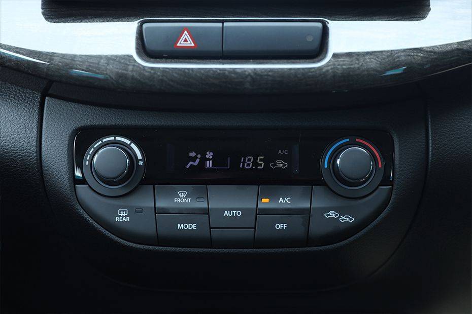 Front AC Controls of Suzuki Ertiga Hybrid Front AC Controls of Suzuki Ertiga Hybrid