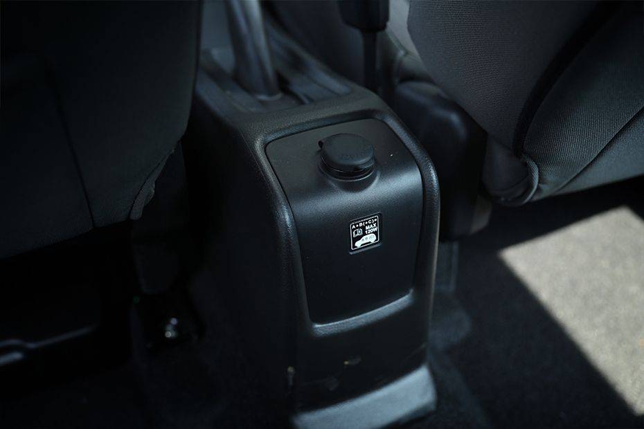 Power Accessories Outlet View of Suzuki Ertiga Hybrid Power Accessories Outlet View of Suzuki Ertiga Hybrid