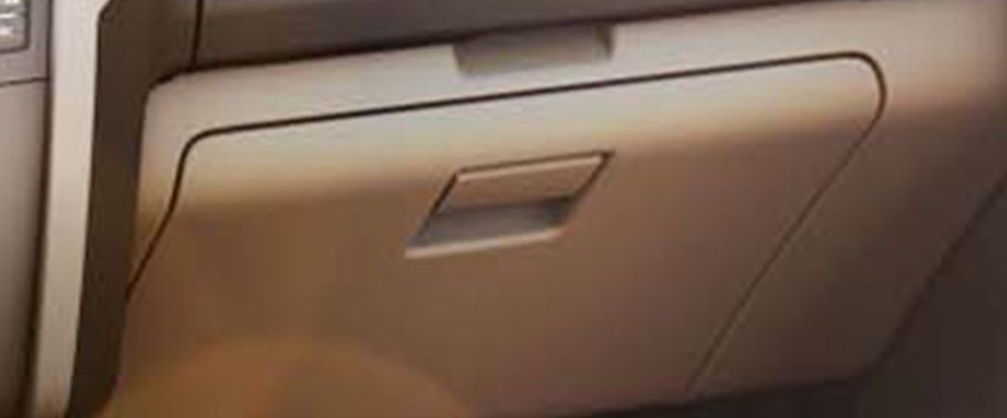 Chevrolet Trailblazer (2012-2016) Glove Box