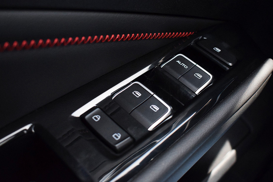 Chevrolet Groove Drivers Side In Side Door Controls