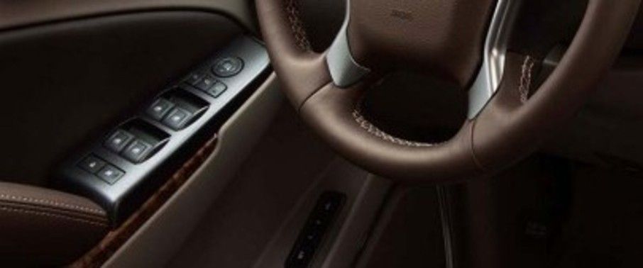 Chevrolet Suburban (2001-2014) Drivers Side In Side Door Controls