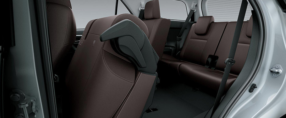 Folding Seats of Toyota Fortuner Folding Seats of Toyota Fortuner