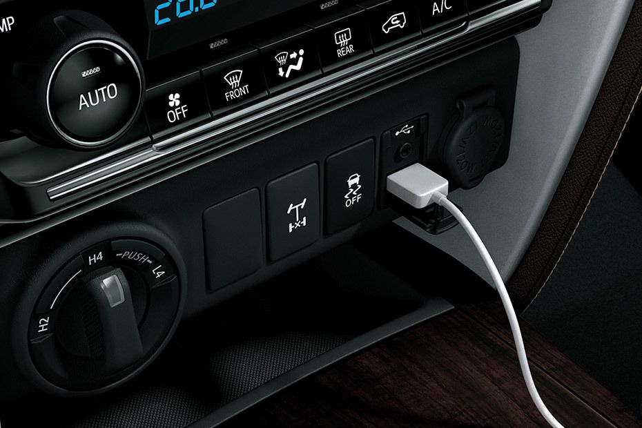 Power Accessories Outlet View of Toyota Fortuner Power Accessories Outlet View of Toyota Fortuner