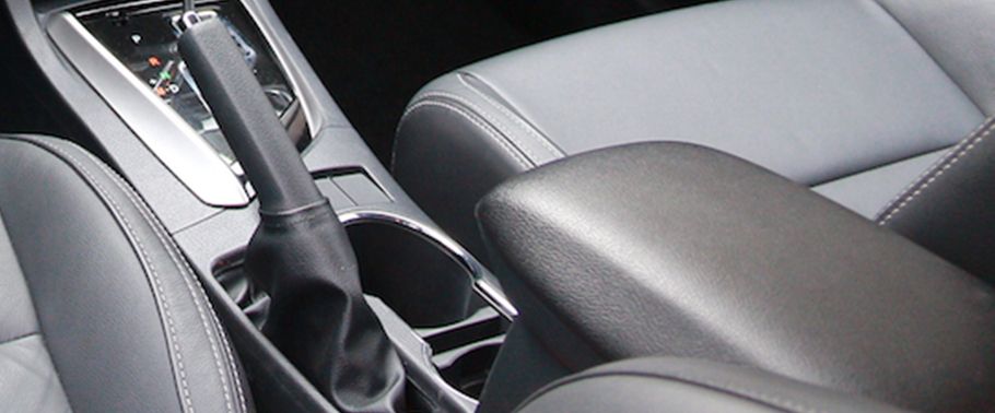 Corolla Altis (2011-2015) Cup Holder Side View