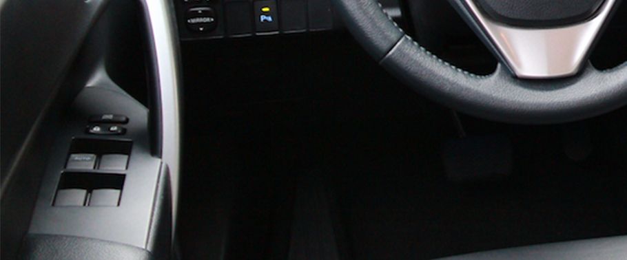 Toyota Corolla Altis (2011-2015) Drivers Side In Side Door Controls