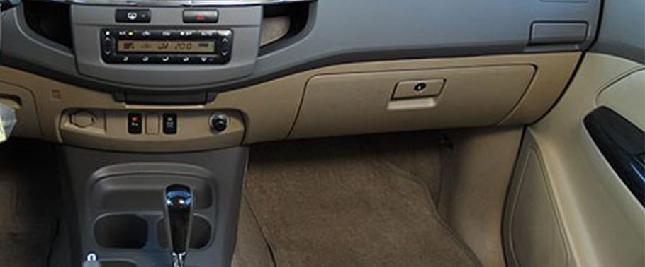 Toyota Fortuner (2011-2018) Glove Box