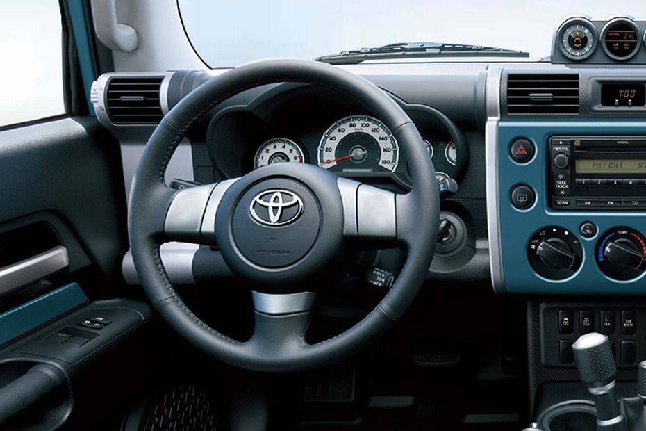 Toyota FJ Cruiser Interior & Exterior Images, Colors & Video Gallery