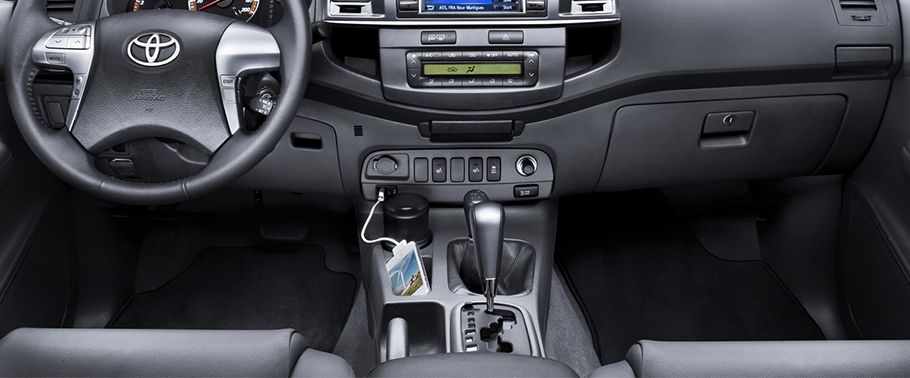 Hilux (2005-2015) Center Console