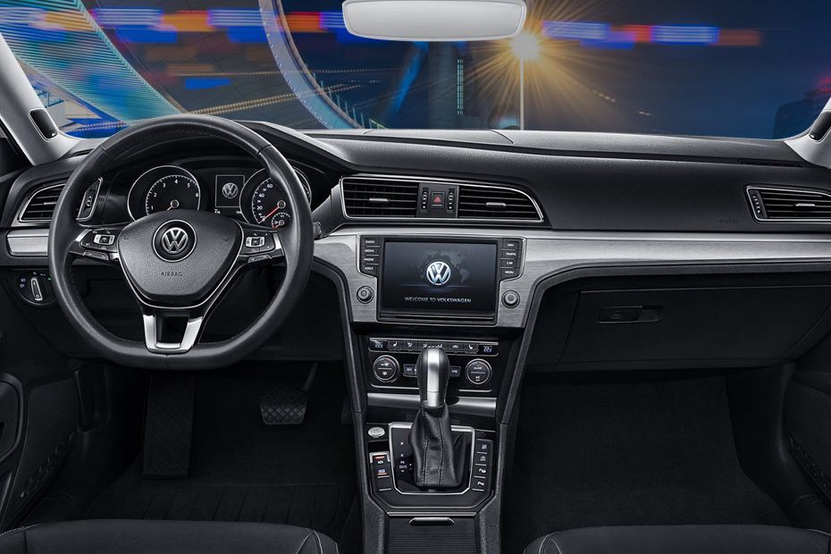 Volkswagen Lamando Dashboard View