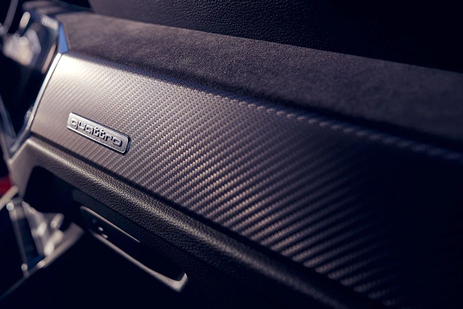 Audi RS Q3 Sportback Glove Box