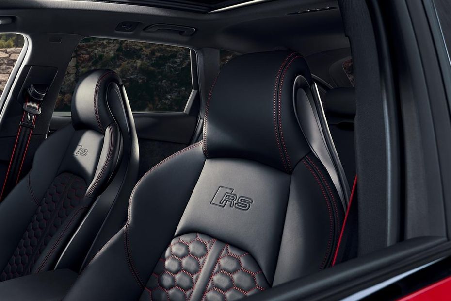 Audi RS 4 Avant Front Seat Headrest