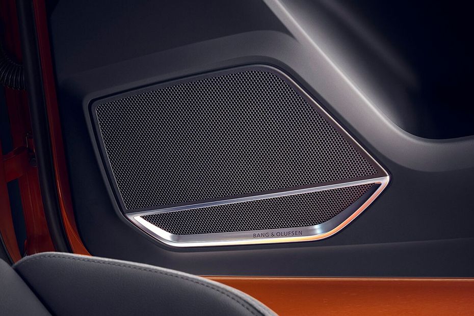 Audi Q3 Speakers View