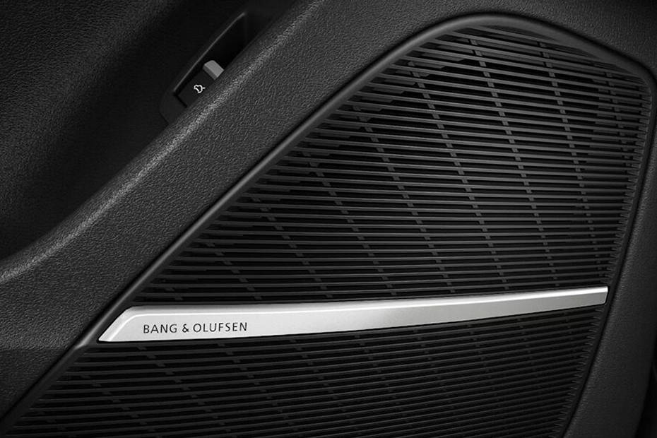 Speakers View of Audi Q7 Speakers View of Audi Q7