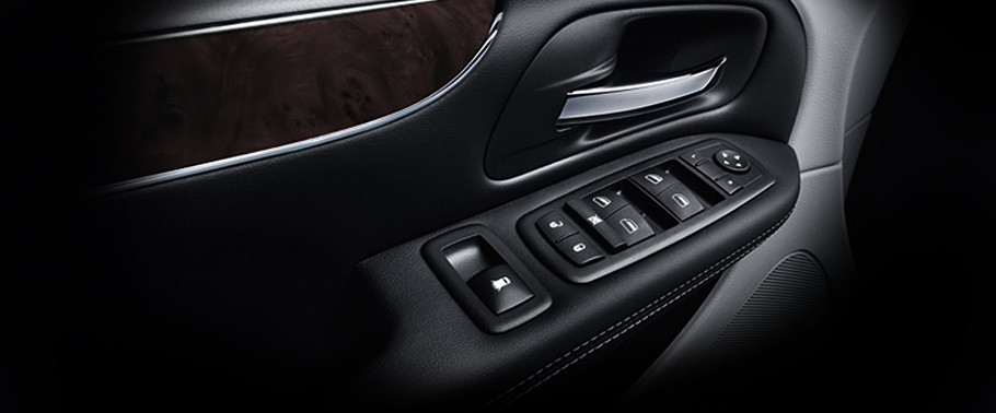 Chrysler Town & Country Drivers Side In Side Door Controls