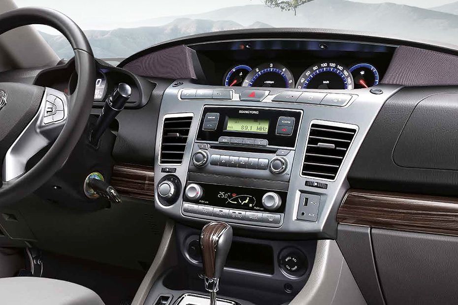 Ssangyong Rodius Center Console Ssangyong Rodius Center Console