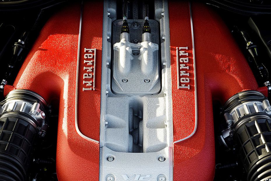 Ferrari 812 Superfast Engine