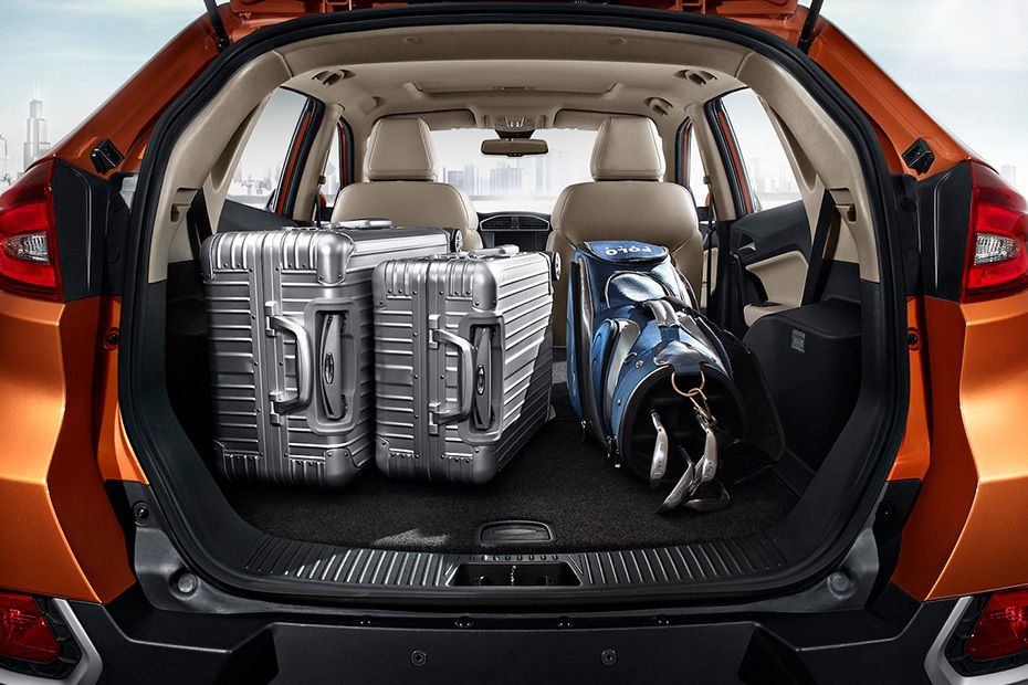 MG GS Storage Closer View MG GS Storage Closer View