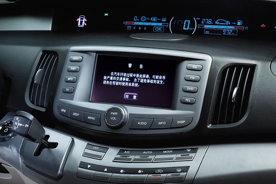 BYD E6 Stereo View