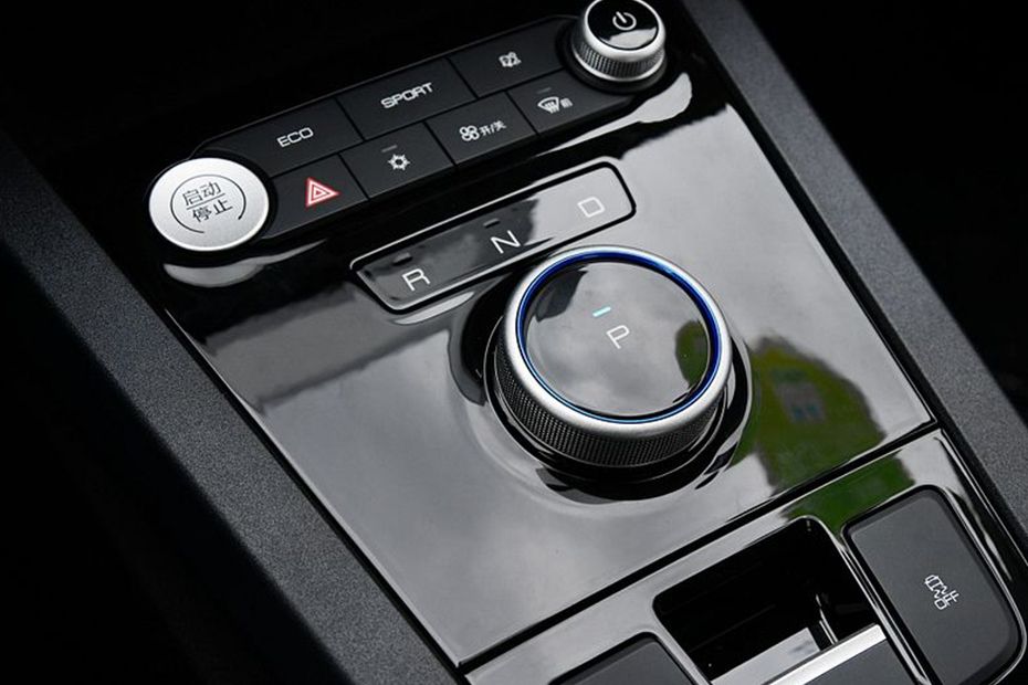 Center Controls of BYD E3