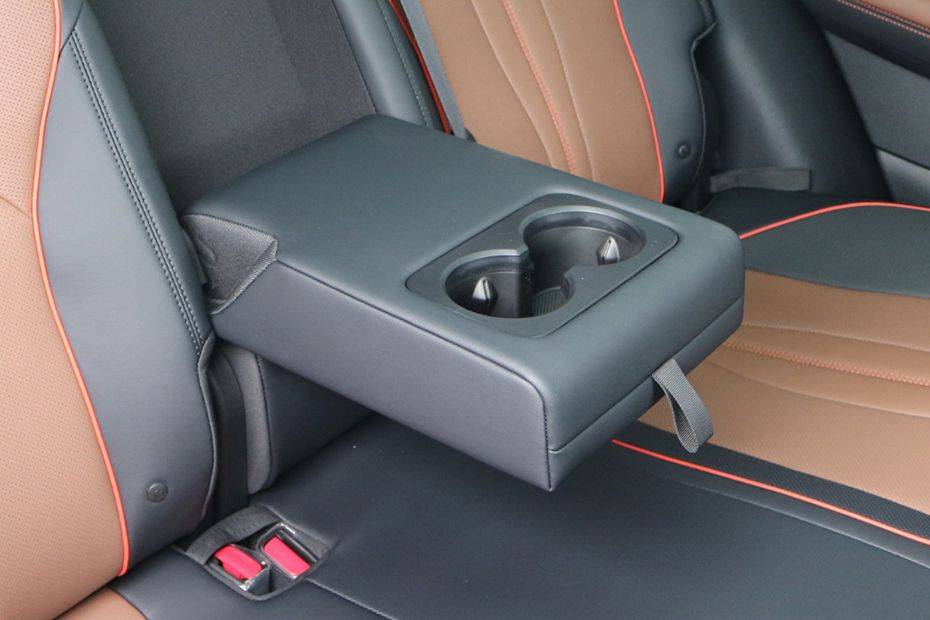 BYD Sealion 6 DM-i Armrest Rear