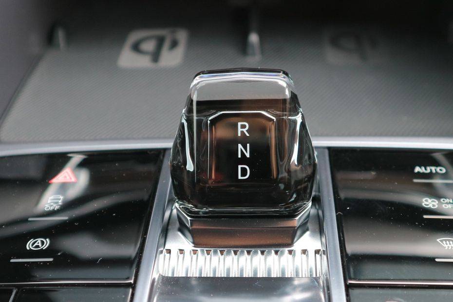 BYD Sealion 6 DM-i Gear Shifter