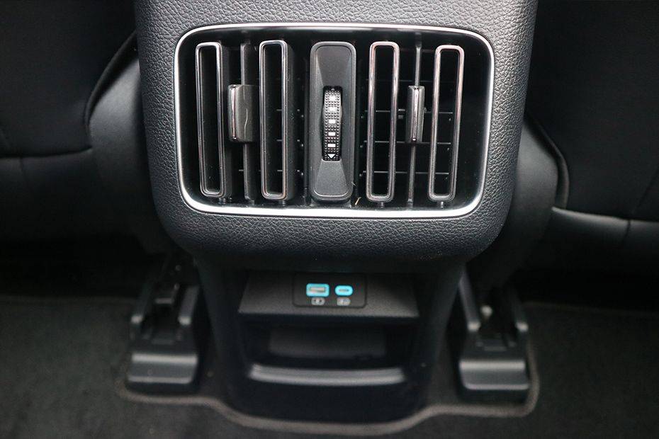 BYD Sealion 6 DM-i Rear Ac Controls