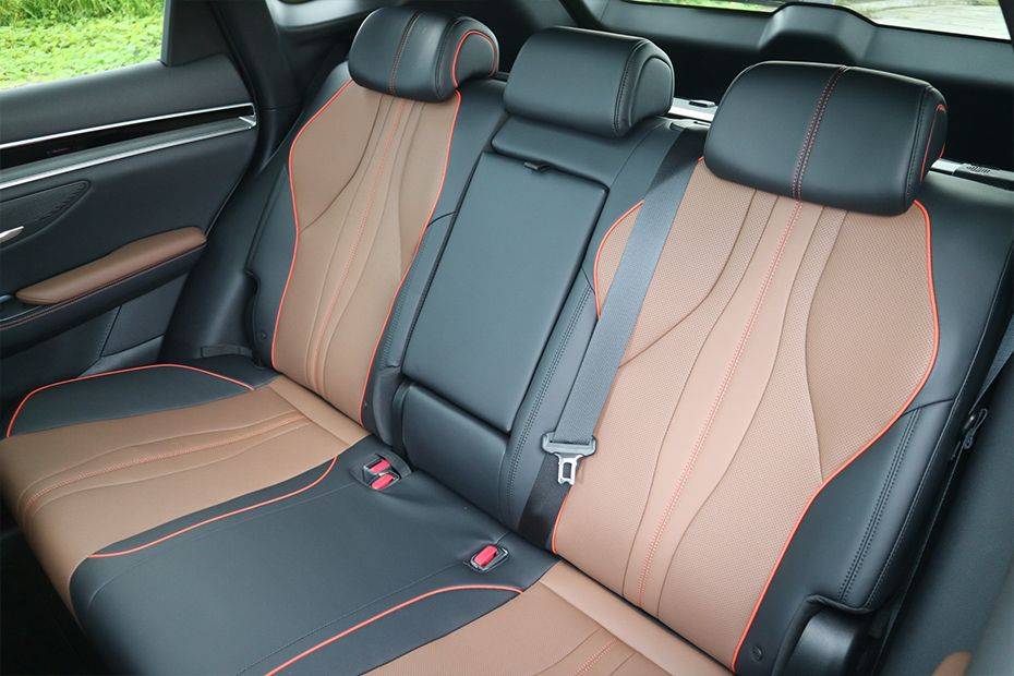 BYD Sealion 6 DM-i Rear Seats