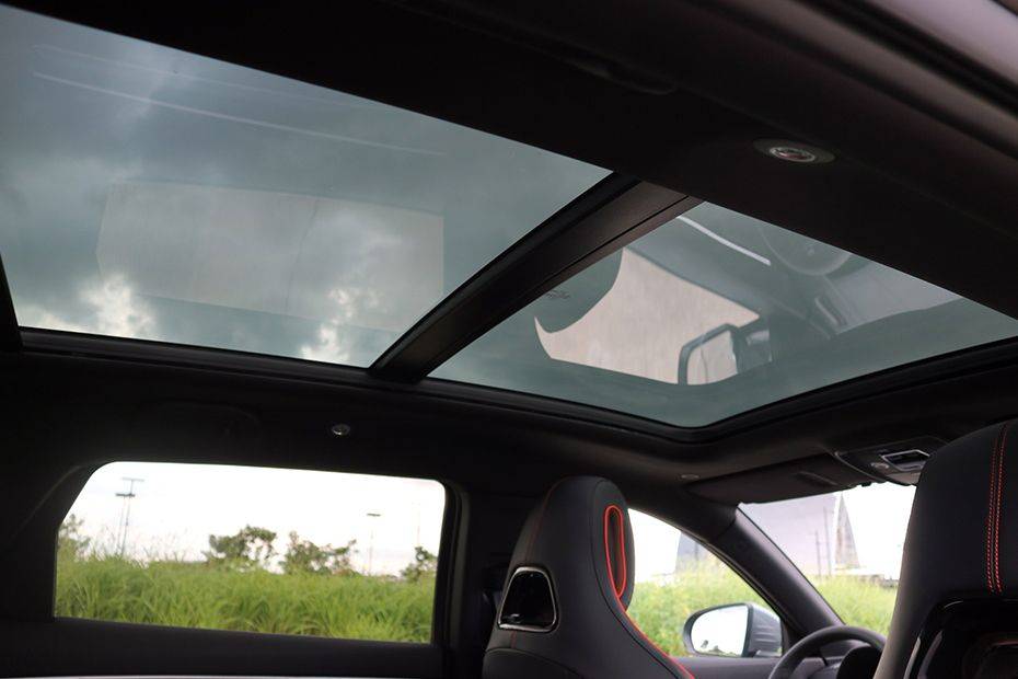 BYD Sealion 6 DM-i Sunroof Moonroof