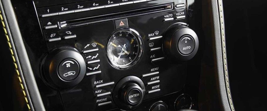 Side AC Controls of Aston Martin Vantage N430