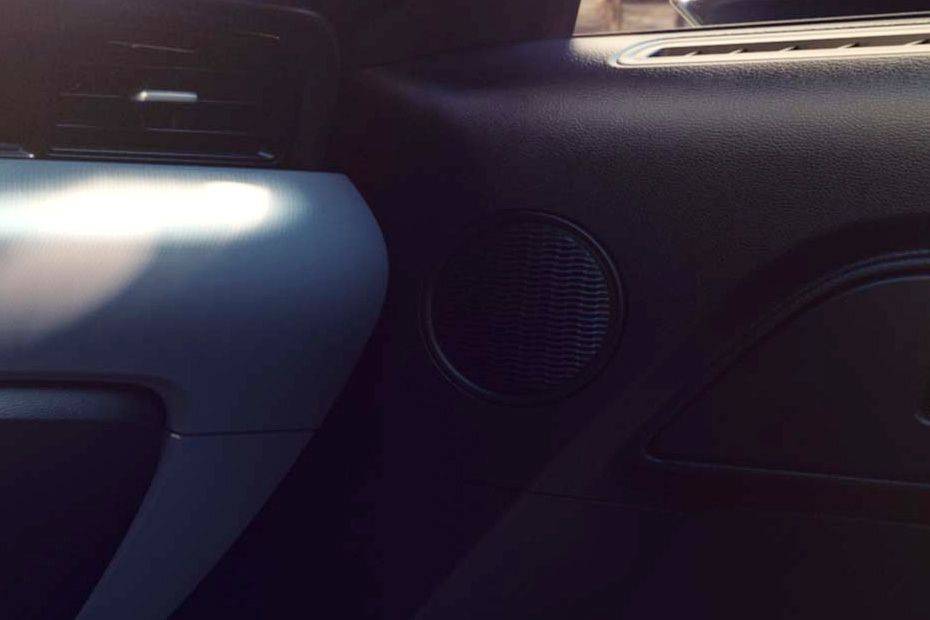 Speakers View of Ford Mustang Speakers View of Ford Mustang