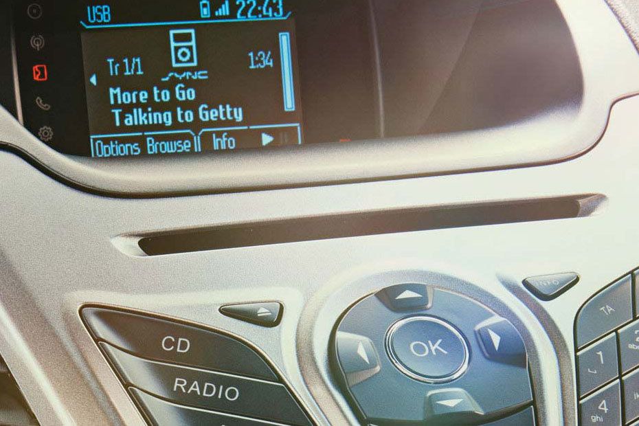 Stereo View of EcoSport (2013-2017)