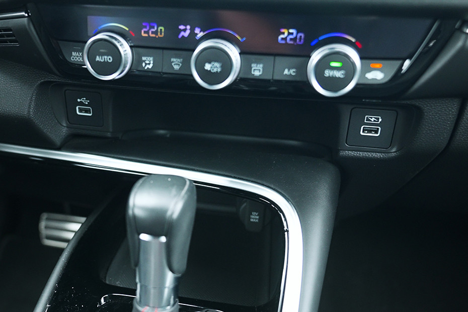Honda HR-V front ac controls