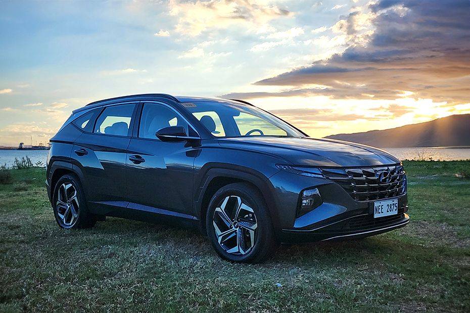 Hyundai Tucson front cross side view Hyundai Tucson front cross side view