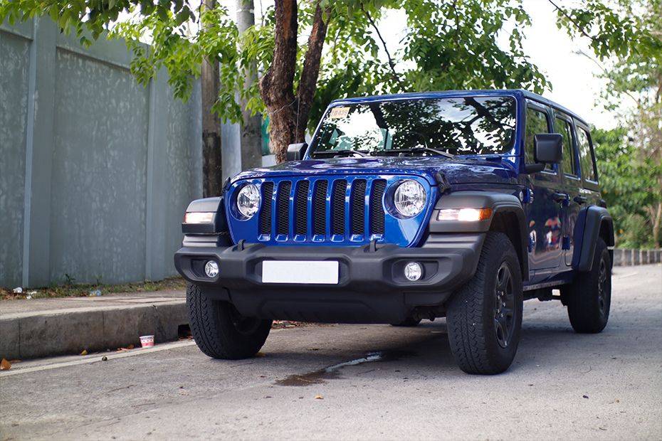 Jeep Wrangler 2024 Price Philippines Specs September Promos   Jeep Wrangler Front Medium View 938538 