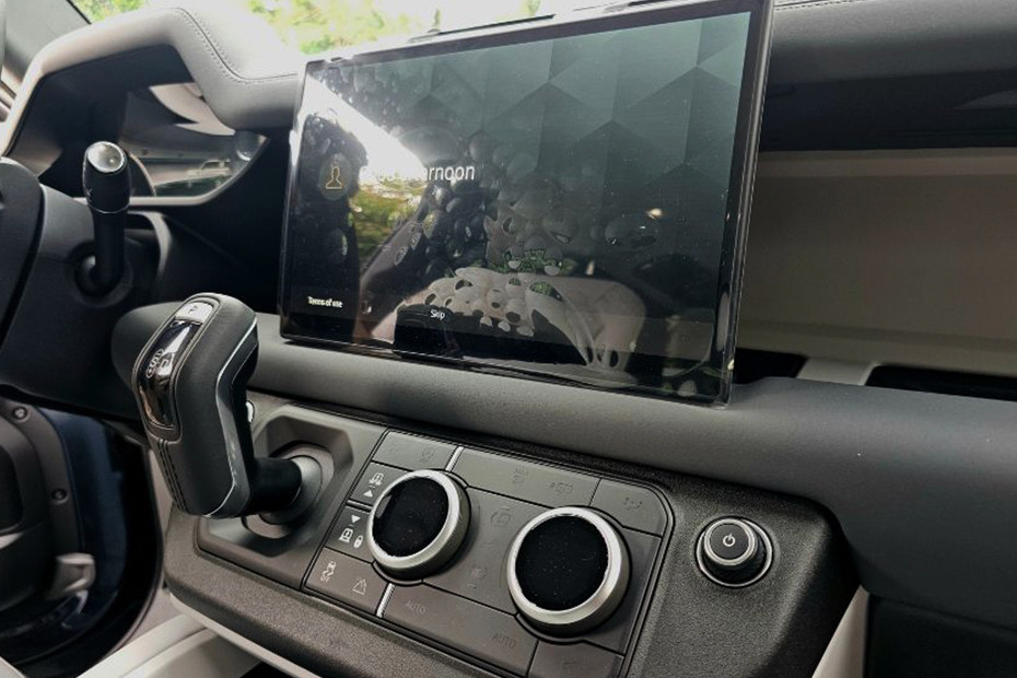 Land Rover Defender 110 gear shifter Land Rover Defender 110 gear shifter