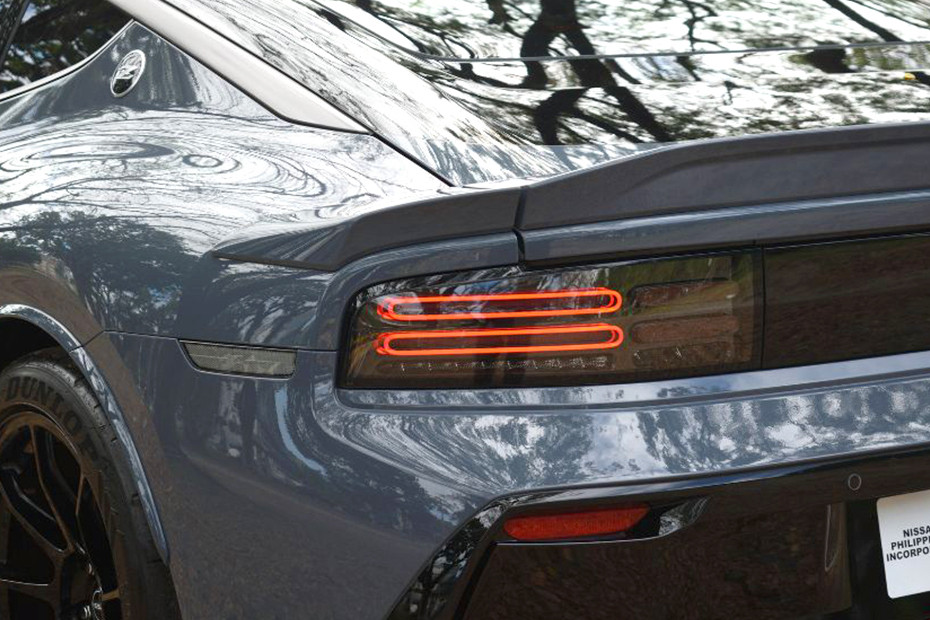 Nissan Z Tail Light Nissan Z tail light