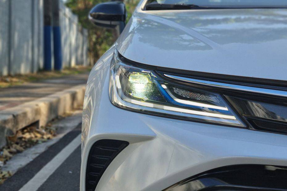 Toyota Corolla Altis headlight Toyota Corolla Altis headlight