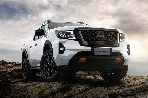 Nissan Navara Dimension Front View