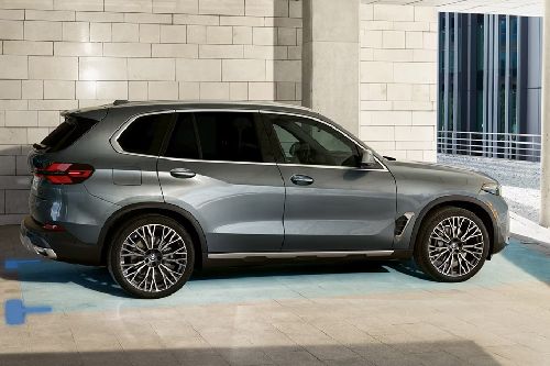 BMW X5 Front Cross Side View