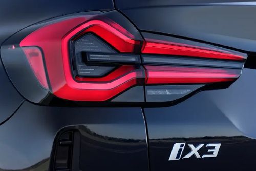 iX3 Tail light